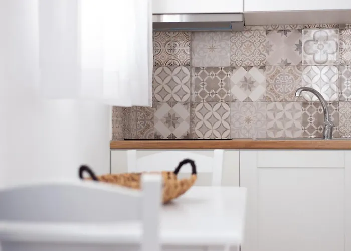 アパートホテル Sunsetview1 バトシ