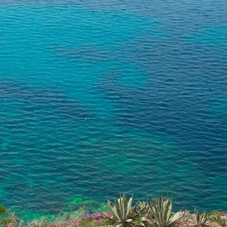 Sunsetview1 Apart Otel 3*